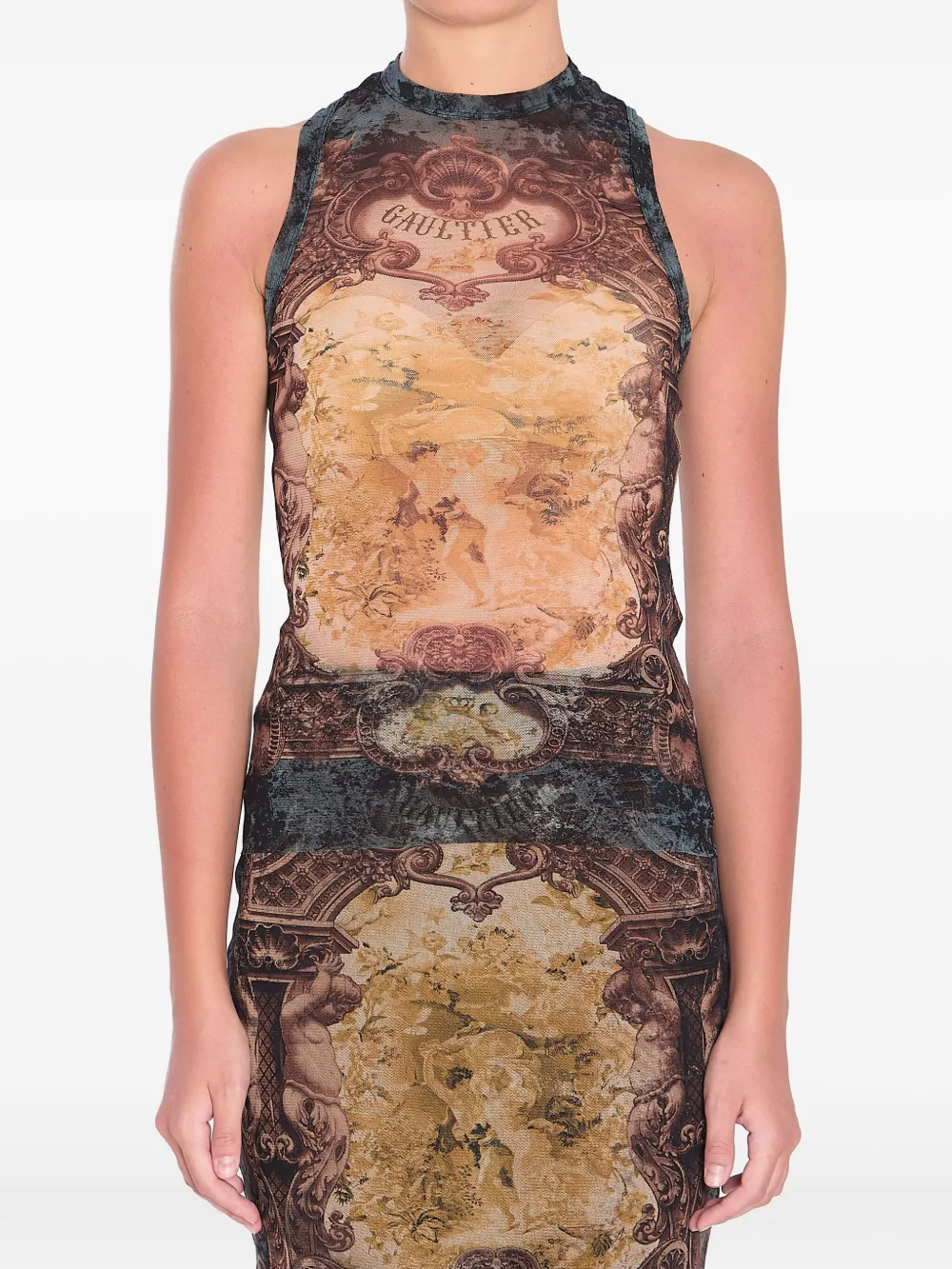 Black top worn by a person, showing the top fit